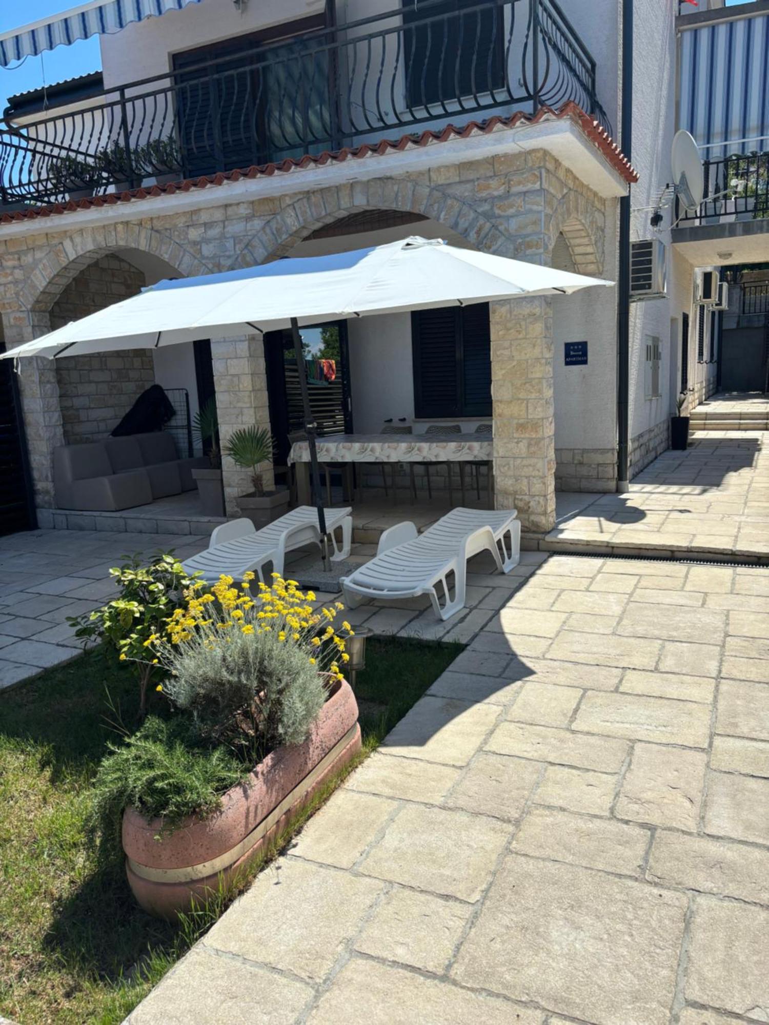 Apartment Verano 니바이스 외부 사진